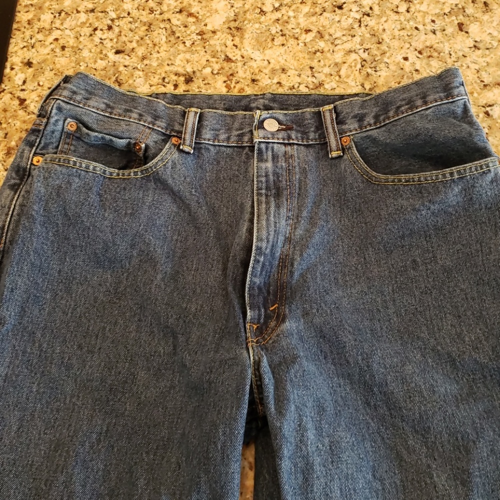 Levi's relax fit 550 medium blue